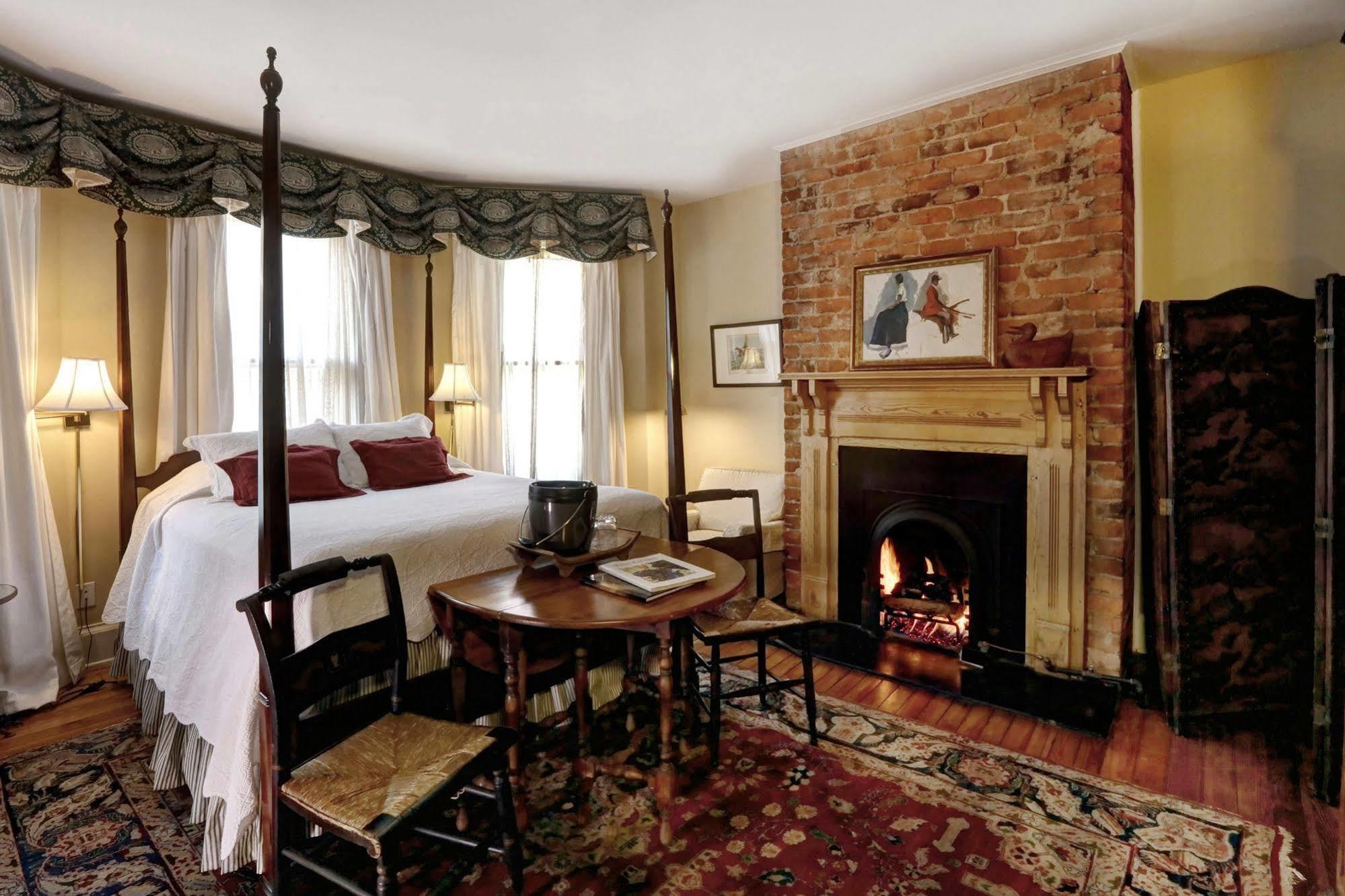 200 South Street Inn Charlottesville Bagian luar foto