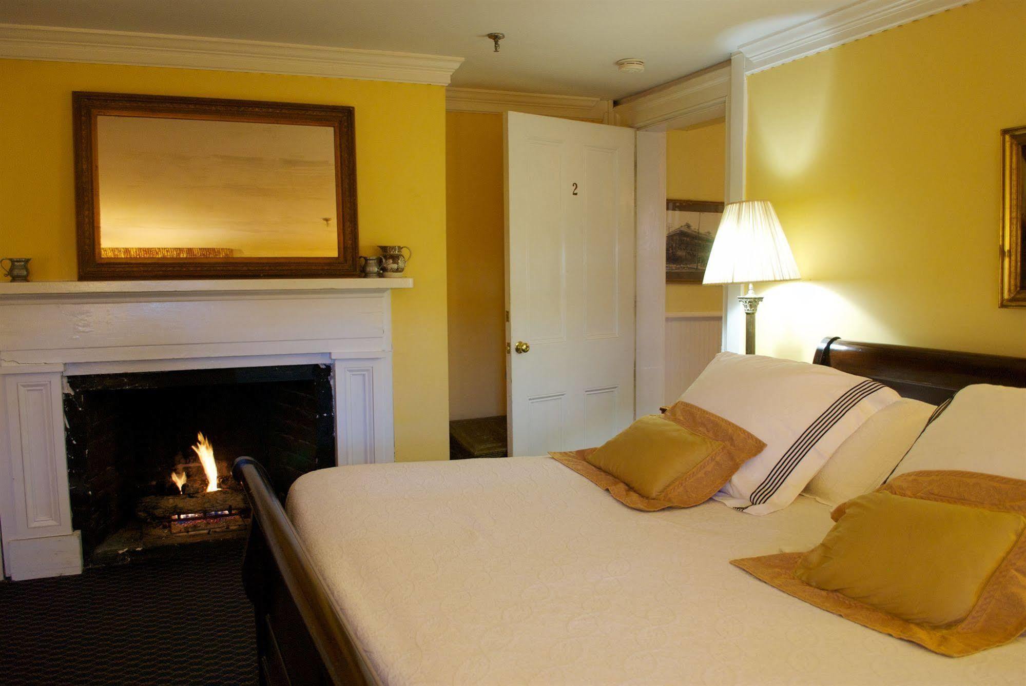200 South Street Inn Charlottesville Bagian luar foto