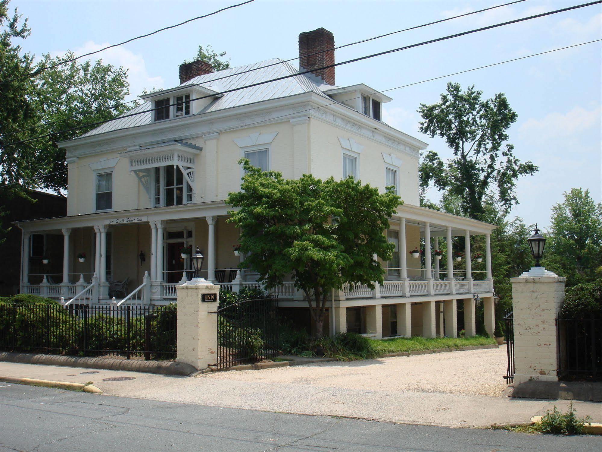 200 South Street Inn Charlottesville Bagian luar foto