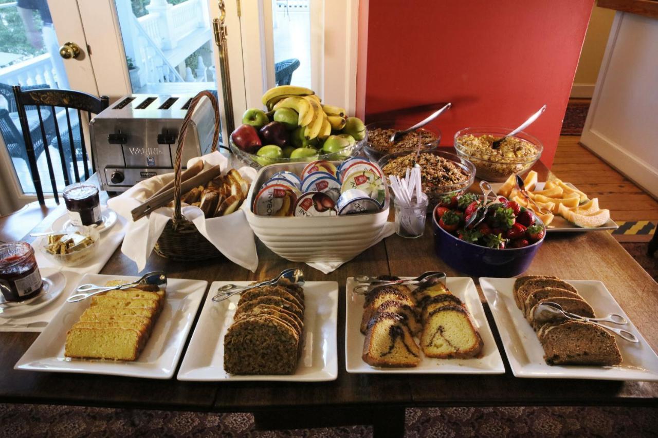200 South Street Inn Charlottesville Bagian luar foto